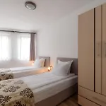 Aparthotel Grand Royale Complex & 4*