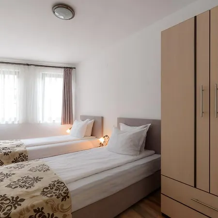 Apartmanhotel Grand Royale Complex & 4*