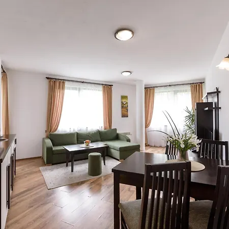 Grand Royale Complex & Apartmanhotel Banszko