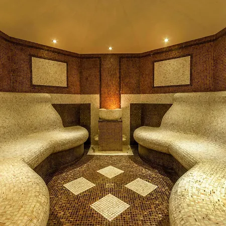 Hotel apartamentowy Grand Royale Complex & 4*