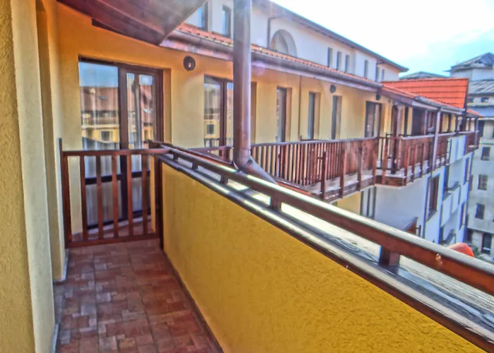 Aparthotel Grand Royale Complex & 4*